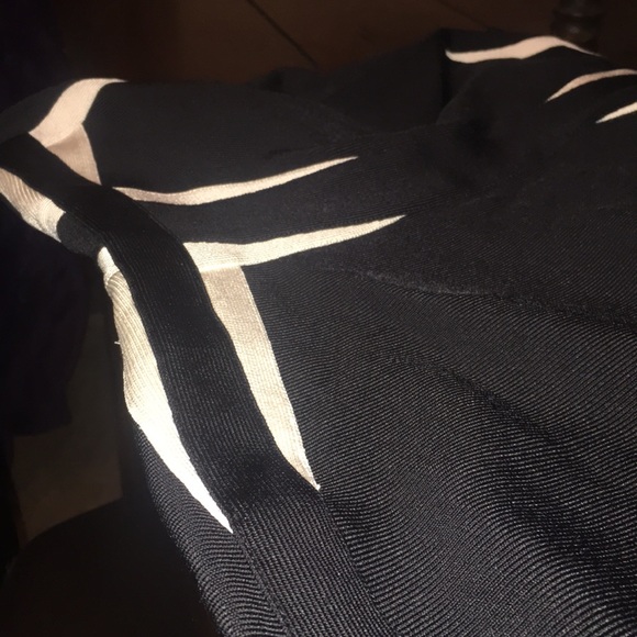 HERVE LEGER SIZE M BLACK WITH HINT OF WHITE - Picture 14 of 15